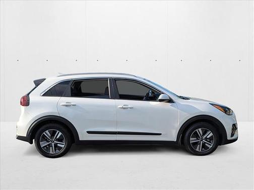 2022 Kia Niro LXS