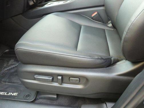 Crystal Black Pearl 2026 Honda Ridgeline RTL