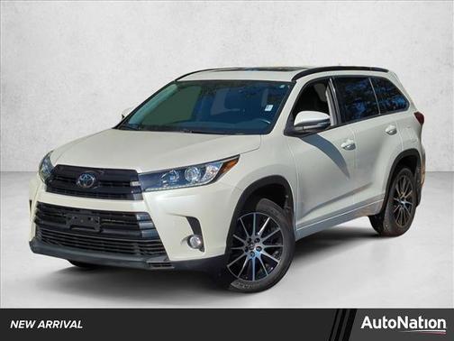 2017 Toyota Highlander SE