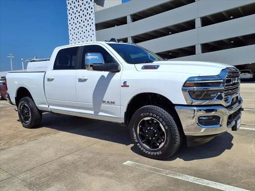 2025 RAM 2500 Laramie Crew Cab 4x4 64' Box