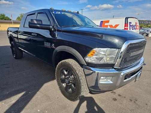 2018 RAM 3500 Big Horn Mega Cab 4x4 6'4' Box
