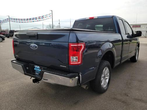 Blue 2016 Ford F-150 XLT