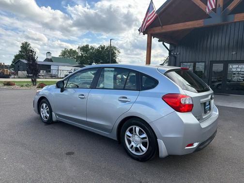 Ice Silver Metallic 2013 Subaru Impreza 2.0i