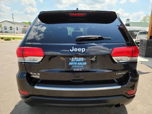 Diamond Black Crystal Pearlcoat 2017 Jeep Grand Cherokee Limited