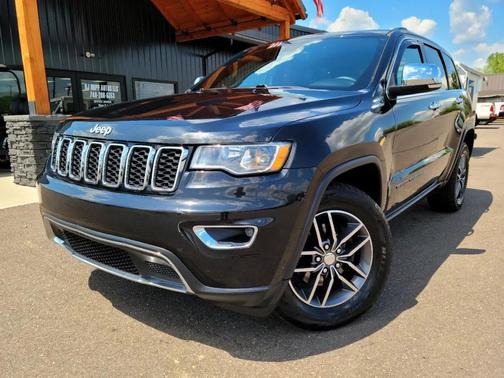 Diamond Black Crystal Pearlcoat 2017 Jeep Grand Cherokee Limited
