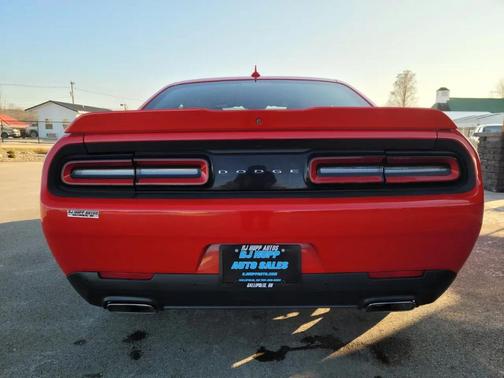 2016 Dodge Challenger SXT