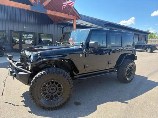 Black Clearcoat 2014 Jeep Wrangler Unlimited Rubicon