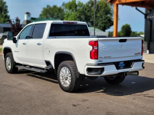 Summit White 2021 Chevrolet Silverado 2500 High Country