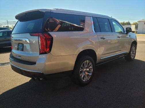 2022 GMC Yukon XL Denali