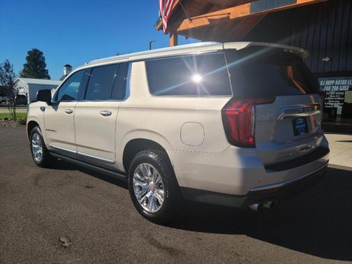 2022 GMC Yukon XL Denali