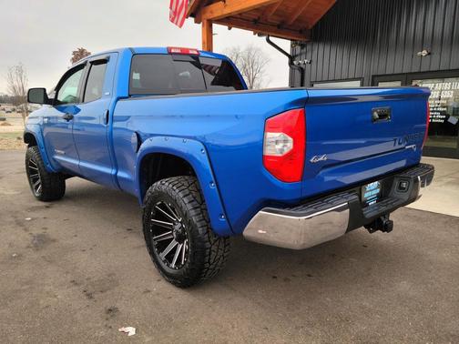 2017 Toyota Tundra SR5