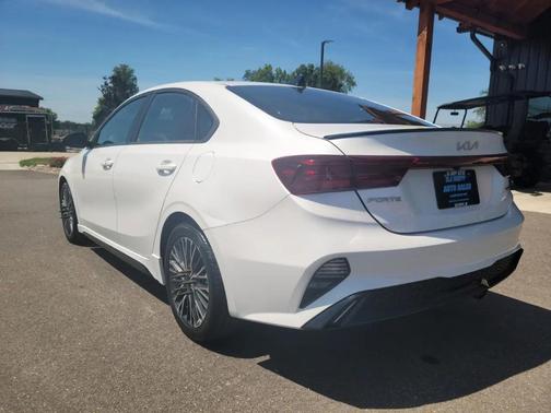 Snow White Pearl 2023 Kia Forte GT-Line