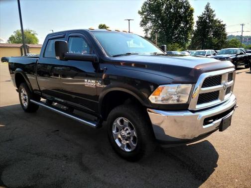 2018 RAM 2500 Tradesman Crew Cab 4x4 6'4' Box