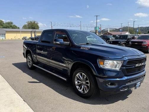 Patriot Blue Pearlcoat 2022 RAM 1500 Laramie
