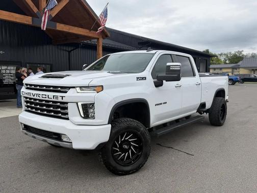 White 2022 Chevrolet Silverado 2500 LT