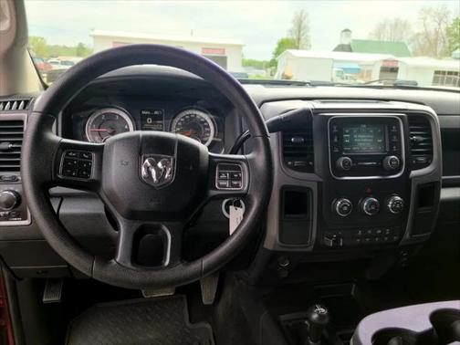 2017 RAM 2500 Tradesman Crew Cab 4x4 6'4' Box