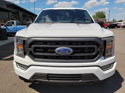 Oxford White 2022 Ford F-150 XLT