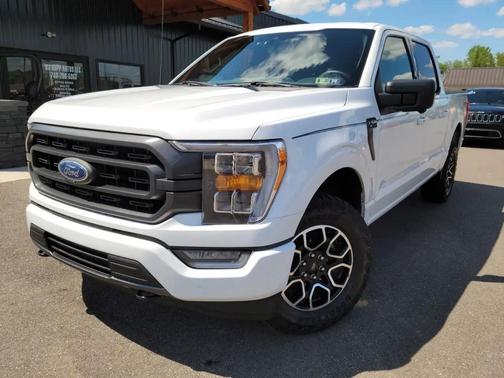 Oxford White 2022 Ford F-150 XLT