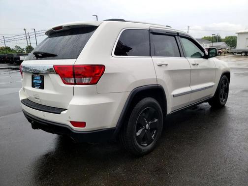 2011 Jeep Grand Cherokee Laredo