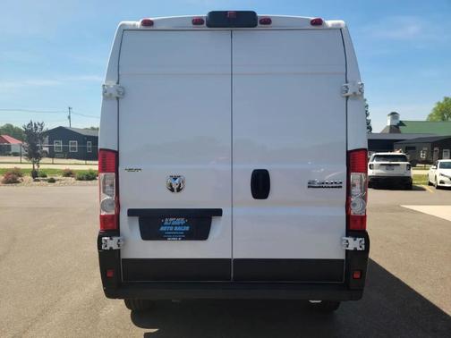 Bright White Clearcoat 2024 RAM ProMaster 2500 Tradesman