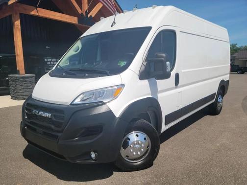 Bright White Clearcoat 2024 RAM ProMaster 2500 Tradesman