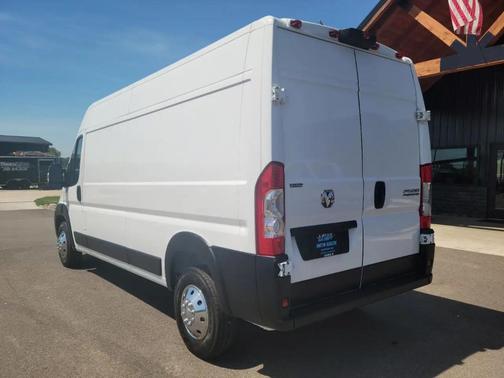 Bright White Clearcoat 2024 RAM ProMaster 2500 Tradesman