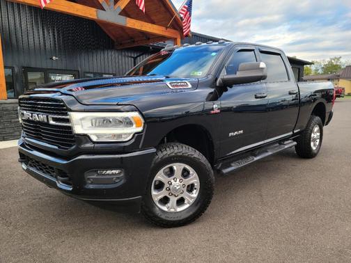 2021 RAM 2500 Big Horn Crew Cab 4x4 6'4' Box