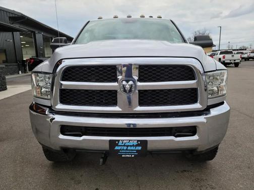 2017 RAM 2500 Tradesman Crew Cab 4x4 6'4' Box