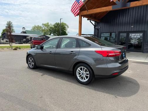 Magnetic Metallic 2017 Ford Focus SE
