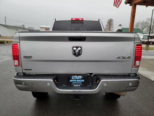 2018 RAM 2500 Laramie Crew Cab 4x4 6'4' Box