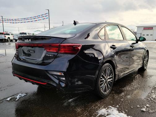 2022 Kia Forte GT-Line