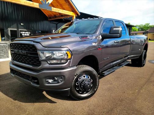 2024 RAM 3500 Big Horn Crew Cab 4x4 8' Box