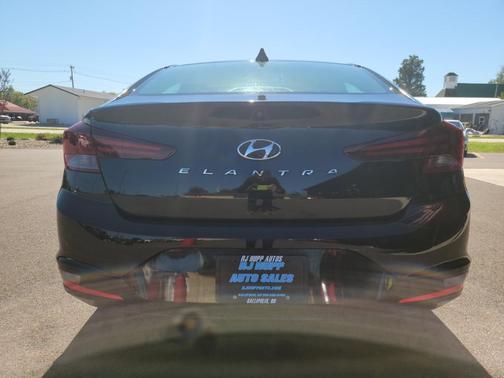 2020 Hyundai ELANTRA Limited