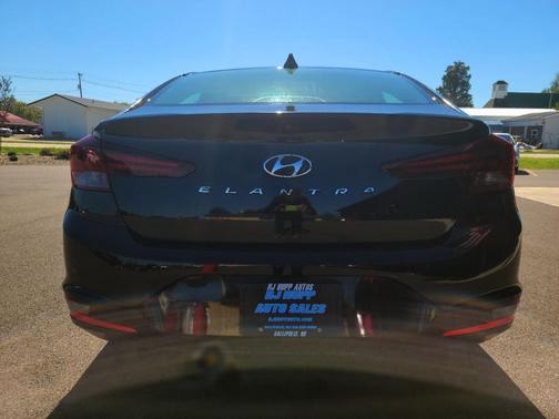 2020 Hyundai ELANTRA Limited