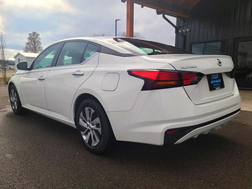 2021 Nissan Altima S FWD