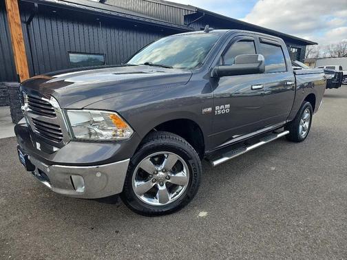 Granite Crystal Metallic Clearcoat 2016 RAM 1500 Big Horn