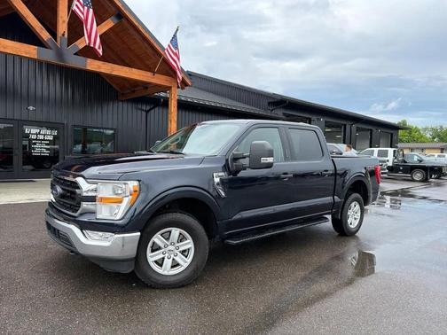 Blue 2022 Ford F-150 XLT