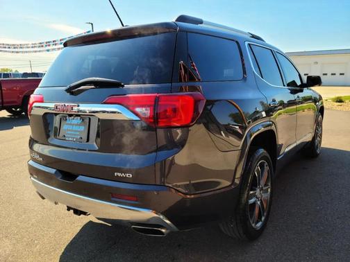 Quicksilver Metallic 2019 GMC Acadia Denali