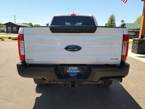 Oxford White 2017 Ford F-250 XL