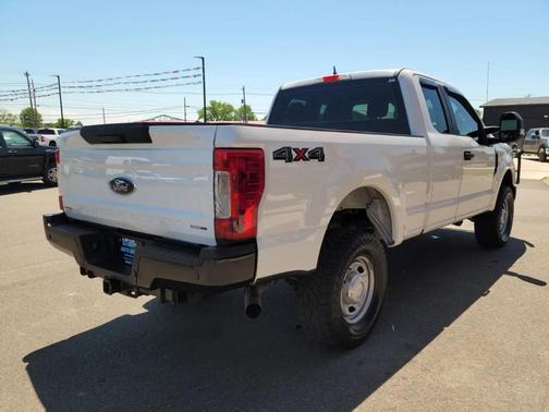Oxford White 2017 Ford F-250 XL