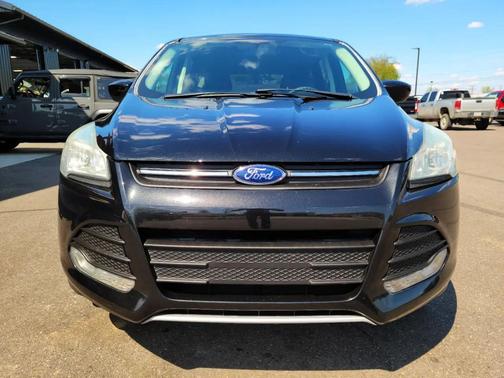 Tuxedo Black 2015 Ford Escape SE