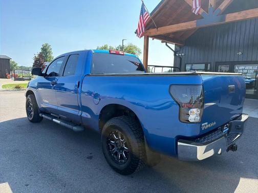 Blue 2009 Toyota Tundra SR5