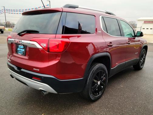 2017 GMC Acadia SLT-1