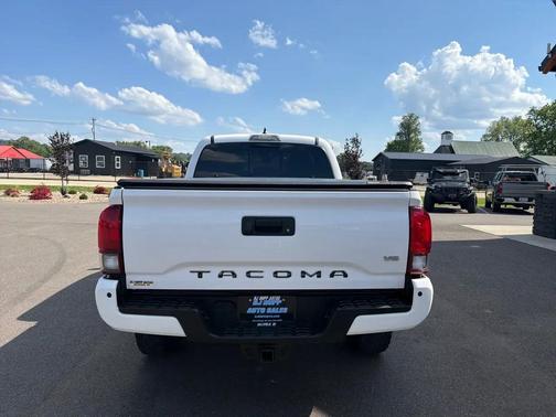 Super White 2018 Toyota Tacoma SR5