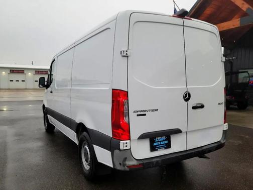 2022 Mercedes-Benz Sprinter 1500 Standard Roof I4