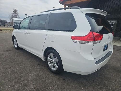 2013 Toyota Sienna LE