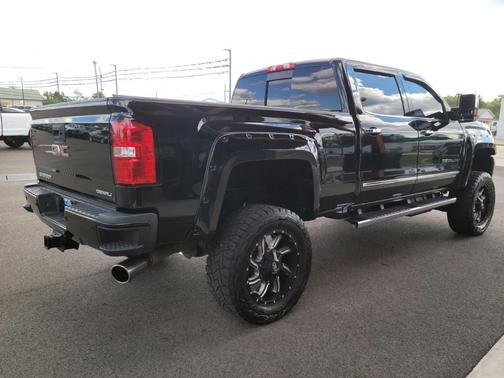 2018 GMC Sierra 2500 Denali