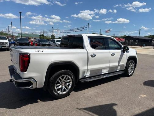 White 2019 GMC Sierra 1500 SLT