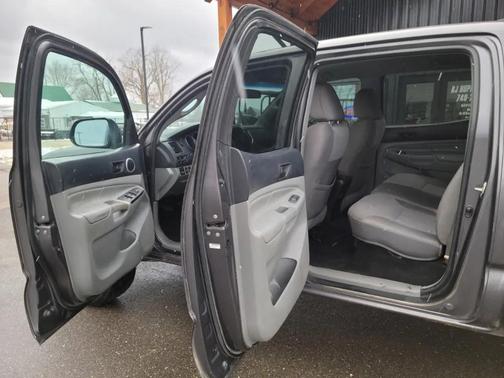 2015 Toyota Tacoma Base