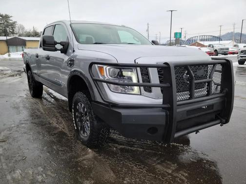 2017 Nissan Titan XD PRO-4X